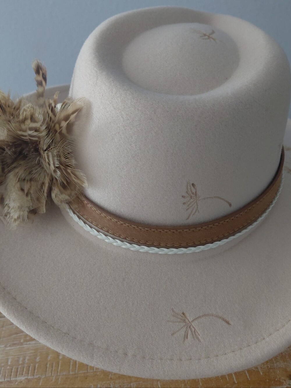 Women’s Cream Felt Fedora Hat with Feather Trim